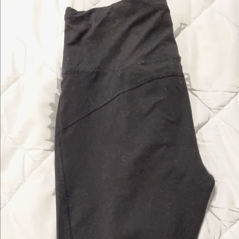 Hello ladies! I’m getting rid of all my workout stuff, all got too big for me!